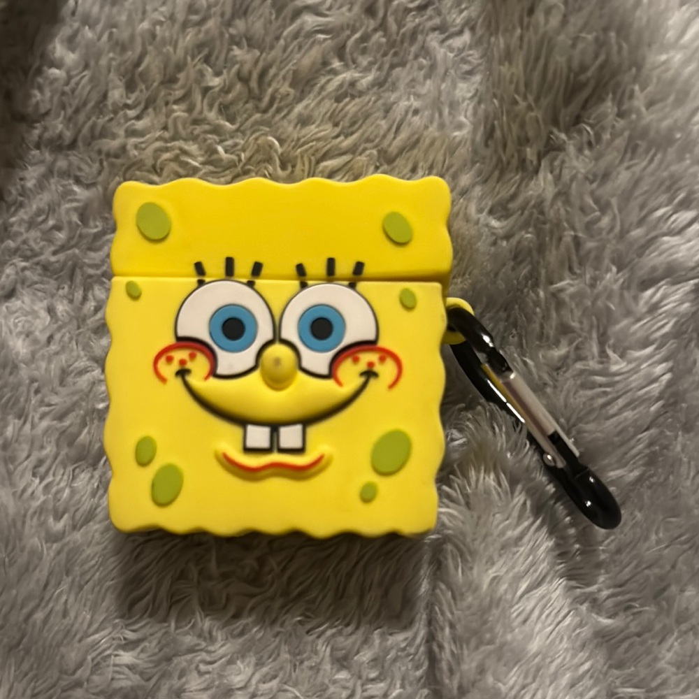 First gen AirPods case - Picture 1 of 5
